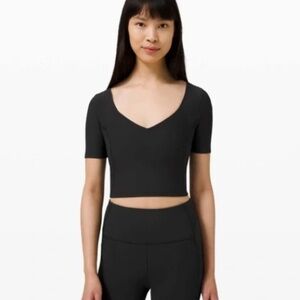 Lululemon Align Tee Slim fit cropped v neck Yoga short sleeve